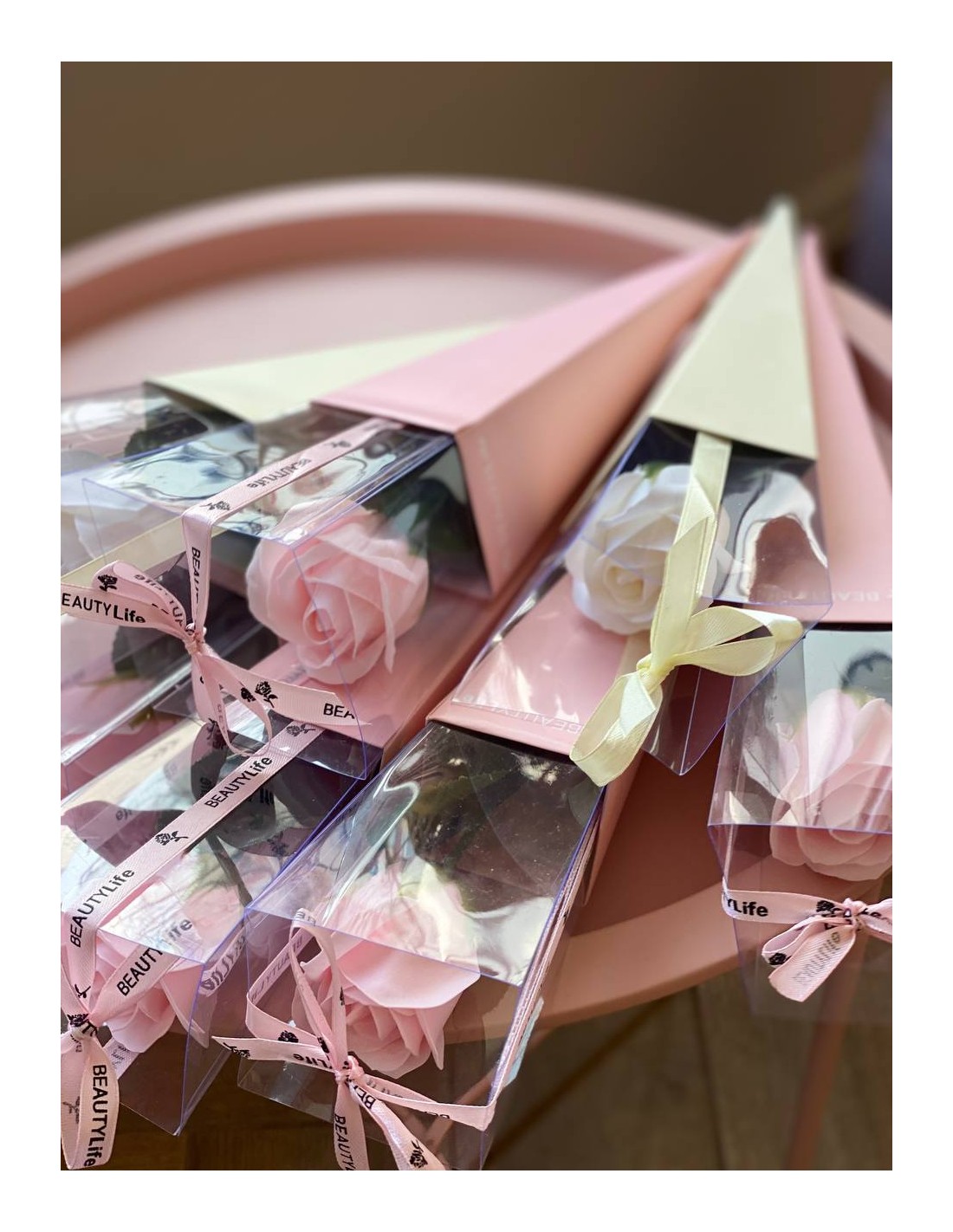 Róża mydlana w prezentowym opakowaniu