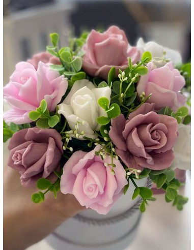 Bukiet mydlanych róż o delikatnym...