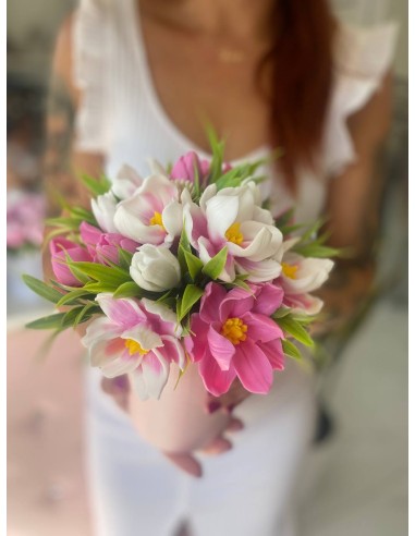 Mydlany bukiet jasnoróżowych magnolii...