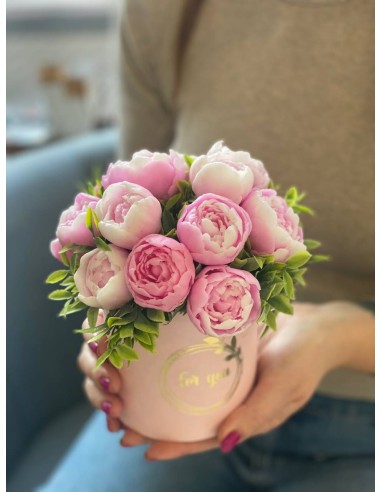 Mydlany bukiet jasnoróżowych piwonii...