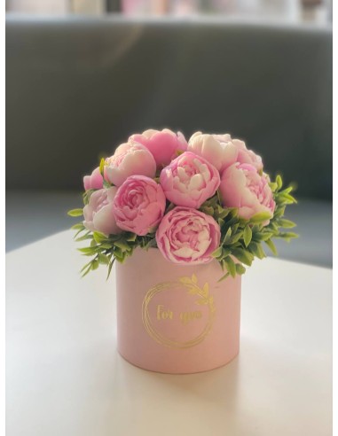 Mydlany bukiet jasnoróżowych piwonii...