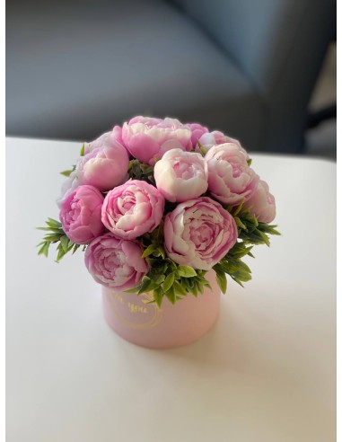 Mydlany bukiet jasnoróżowych piwonii...