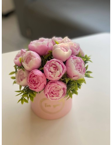 Mydlany bukiet jasnoróżowych piwonii...