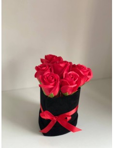 Czarny welurowy box serce z...