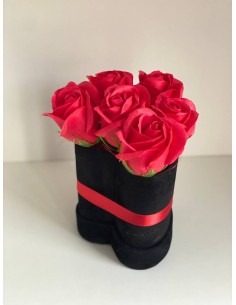 Czarny welurowy box serce z... 2